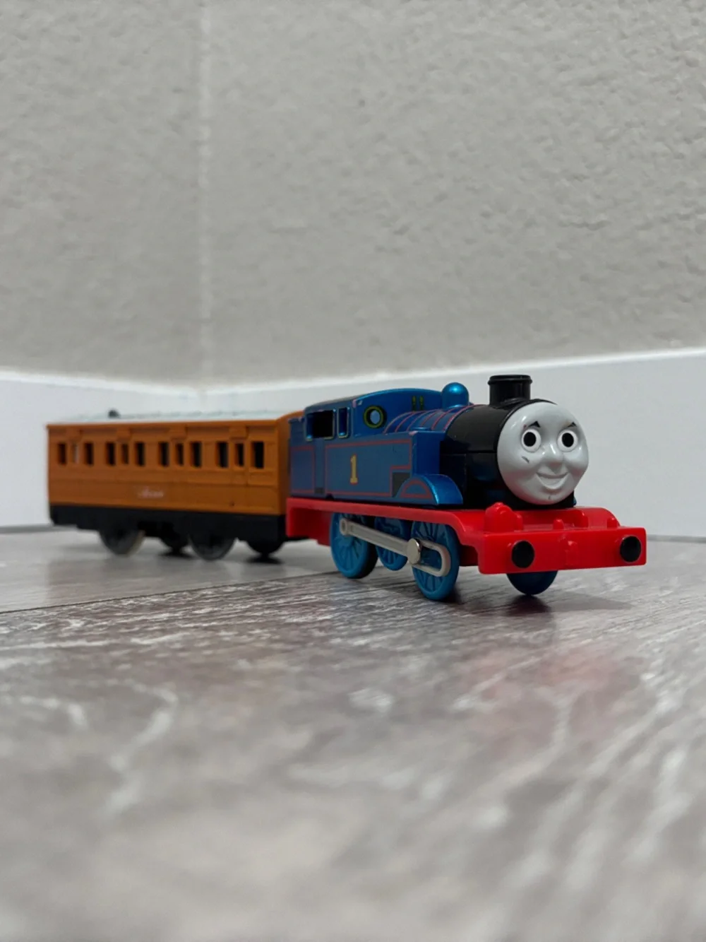 Motorized Steam Along Thomas and Annie 2005 Hit Toy Co - Thomas & Friends